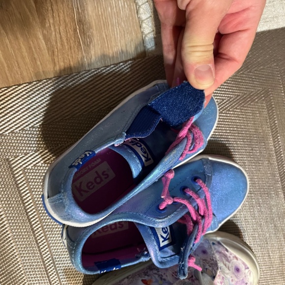 Toddler Shoes - Picture 2 of 4